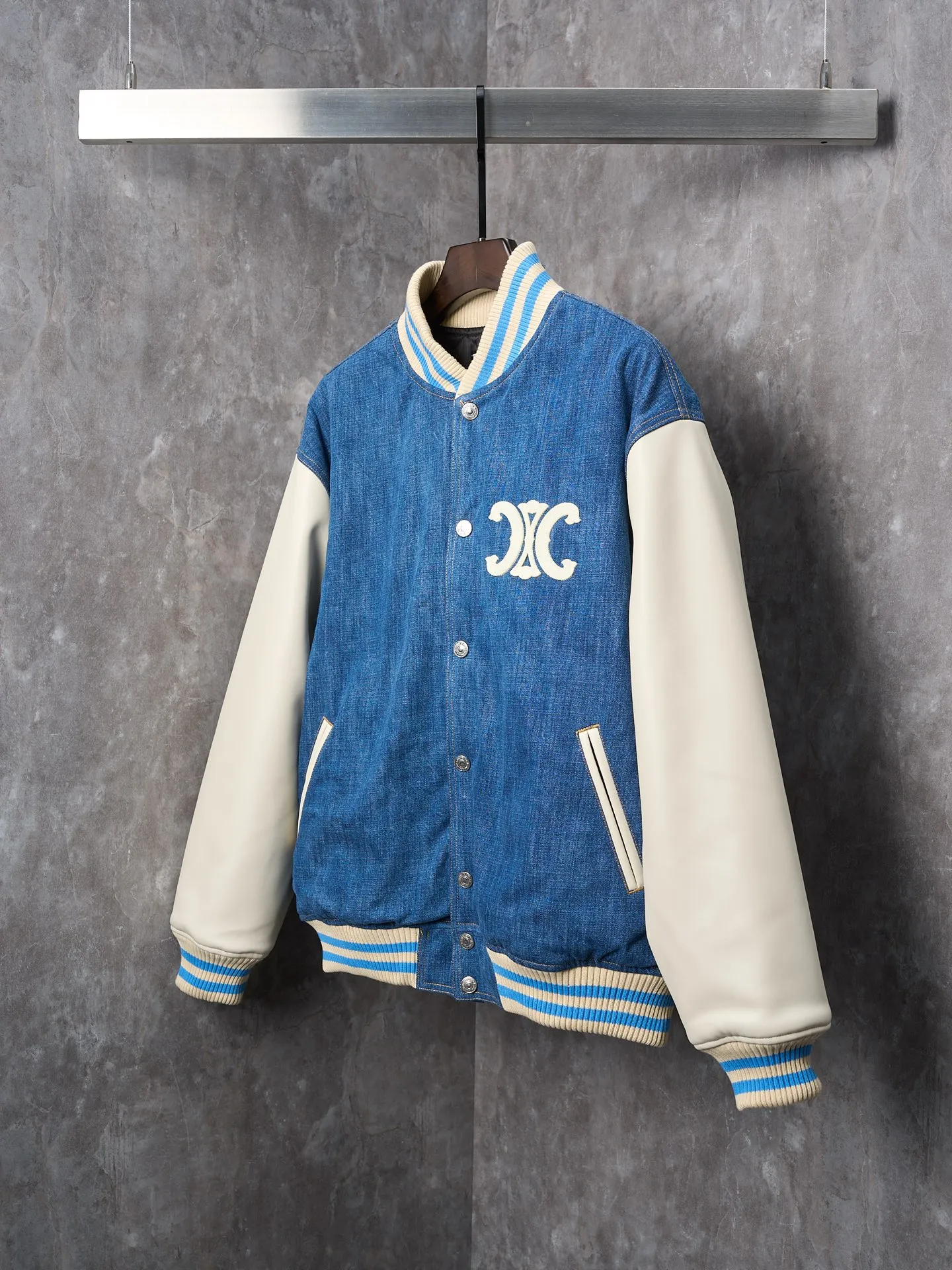 [Real auction] Celine/Celine Arc de Triomphe washed denim patchwork baseball jacket [In Stock] S M L XL